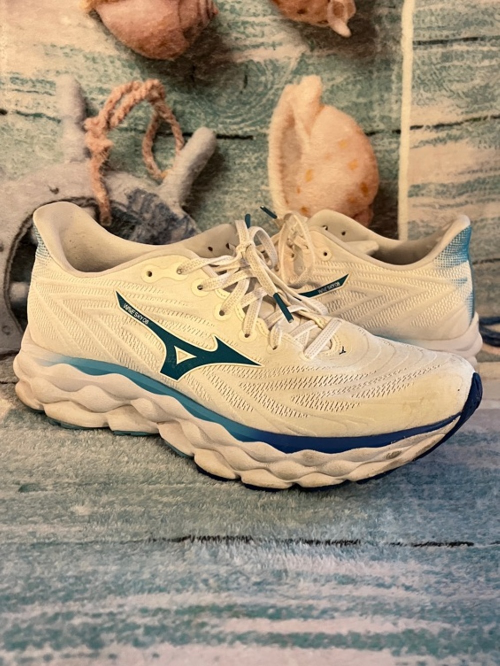 Mizuno White and Teal Wave-Style Running Shoes